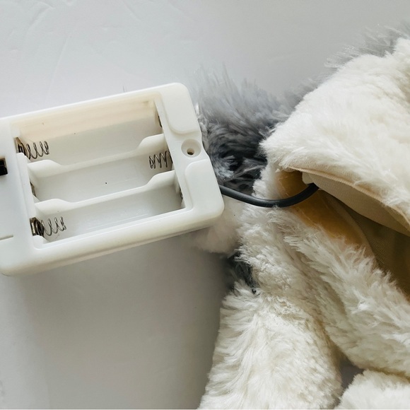 Like New HALLMARK Bell Interactive Plush w/book and CD - Picture 10 of 10